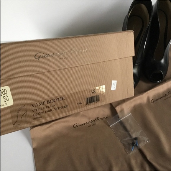 GIANVITO ROSSI - Picture 15 of 15